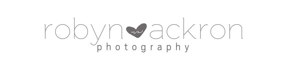 Robyn Ackron Photography logo